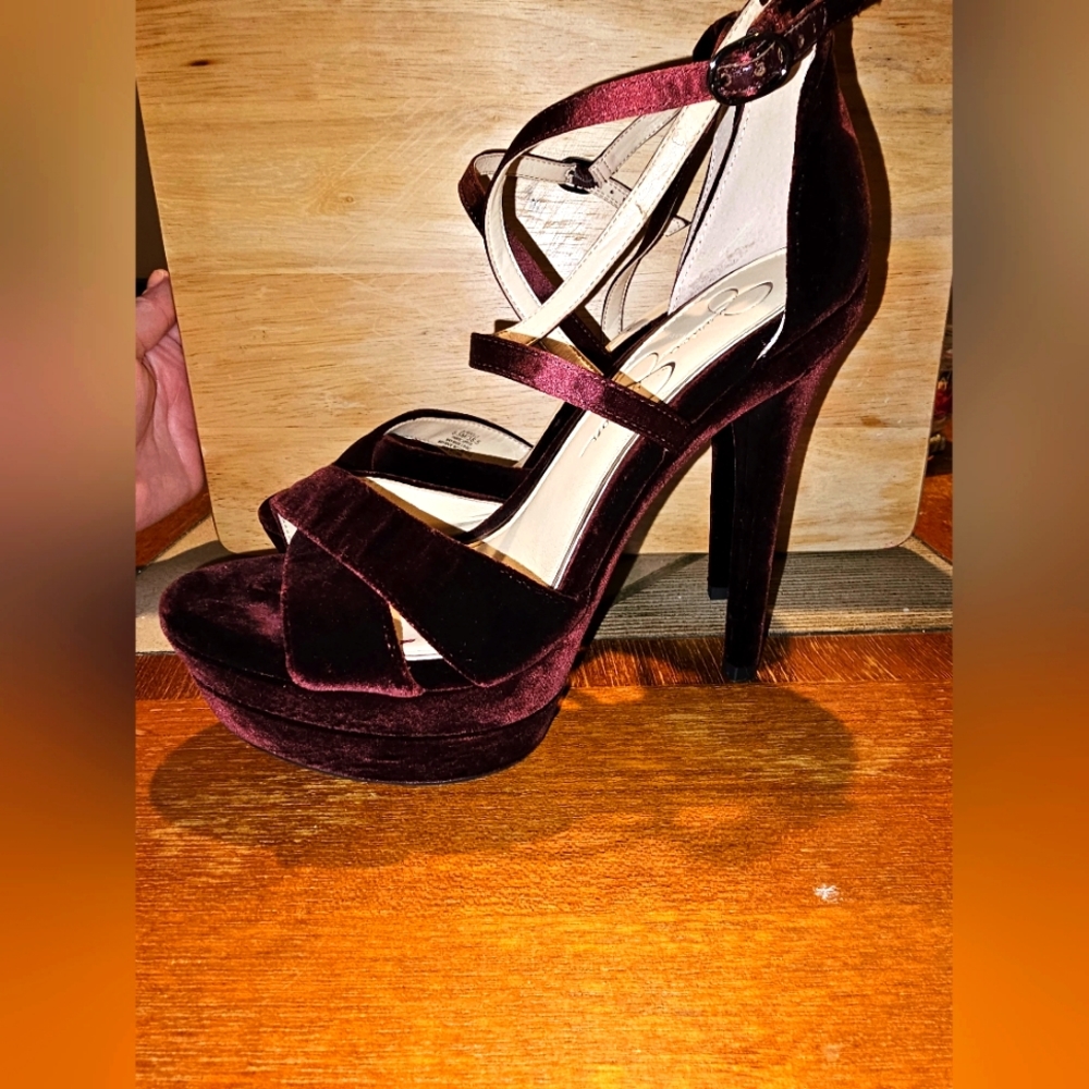 Jessica Simpson Strappy Stilleto Heels, size 8.5, Dark Purple Velvet